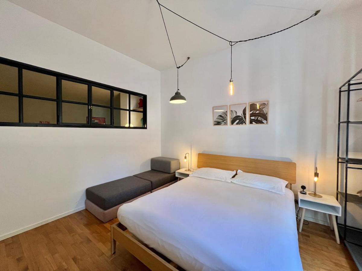 Apartment Stylish With Private Parking, Garden And Metro