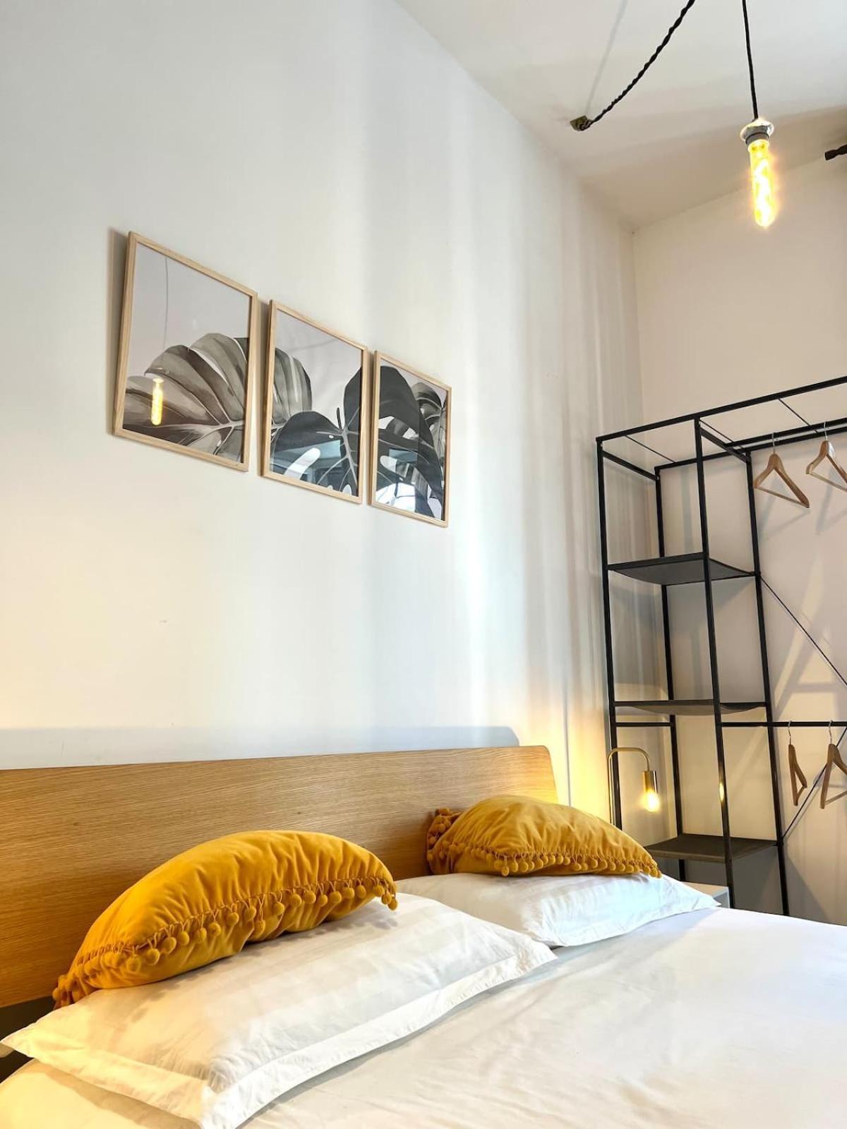Appartamento Stylish With Private Parking, Garden And Metro *